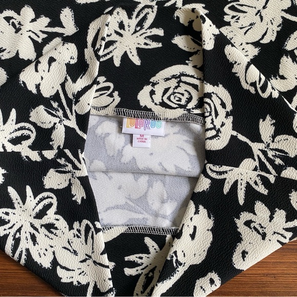 NWT LuLaRoe Cassie Midi Skirt - Picture 8 of 9